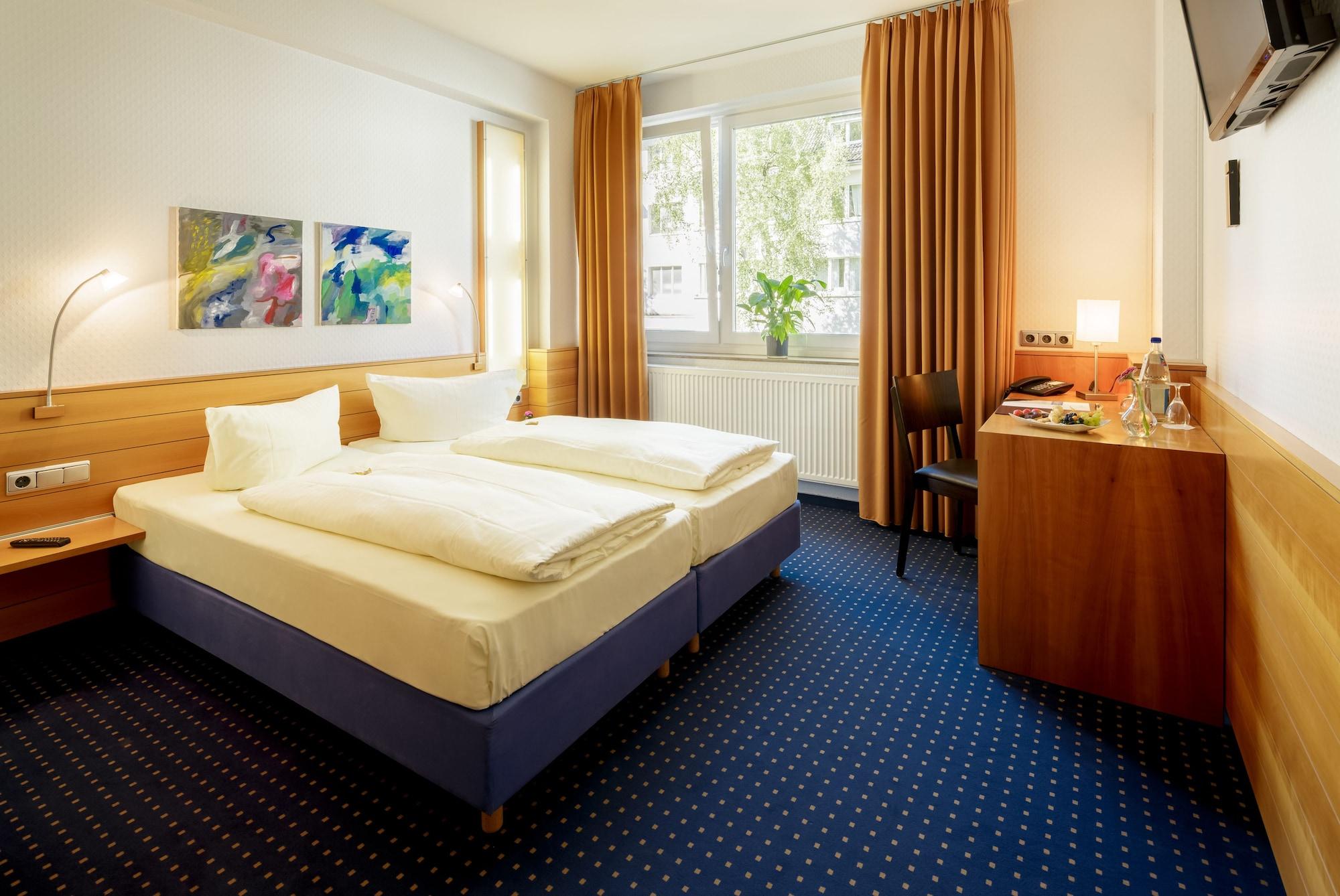 Messehotel Koeln-Deutz Dış mekan fotoğraf