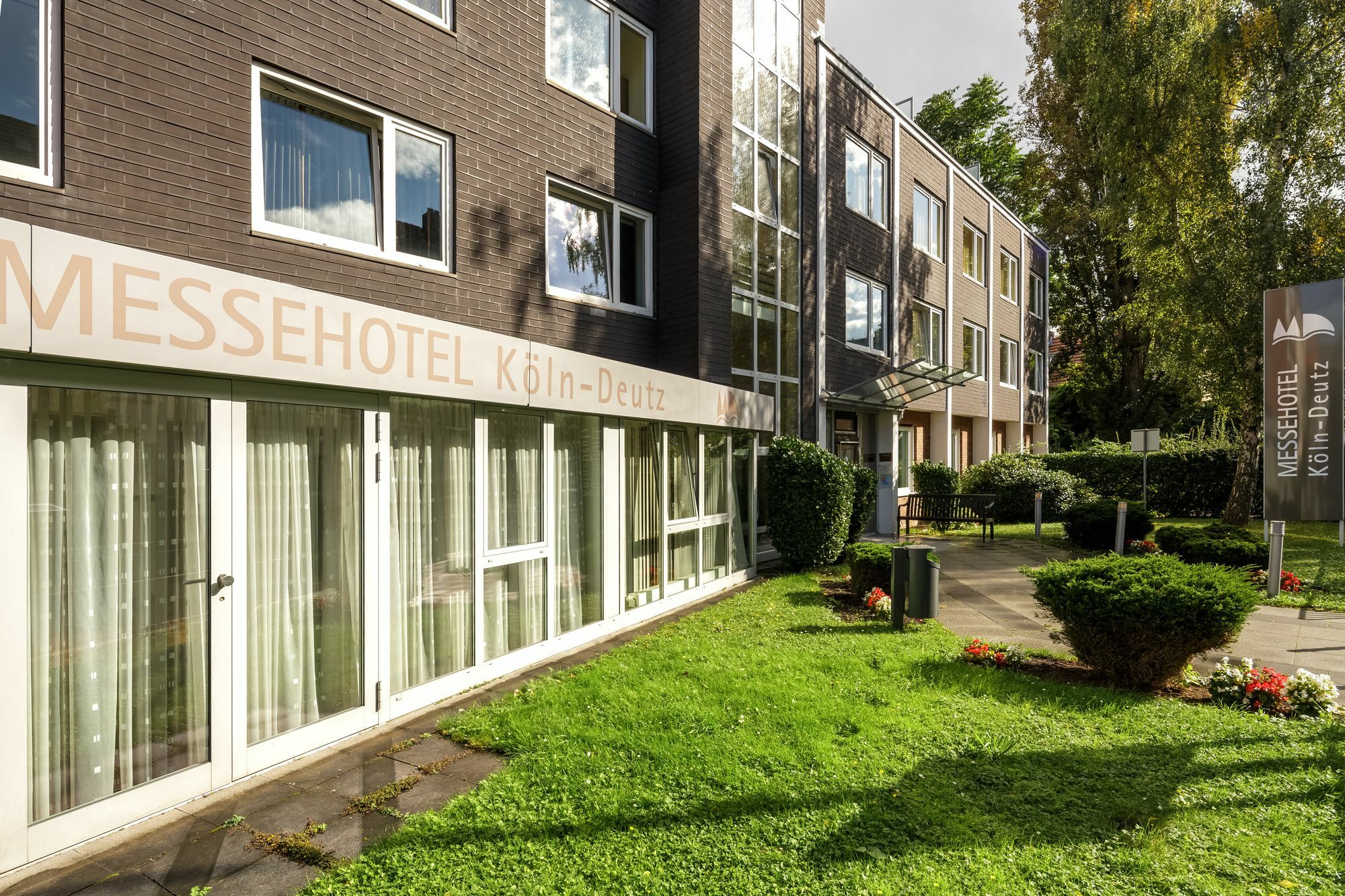 Messehotel Koeln-Deutz Dış mekan fotoğraf