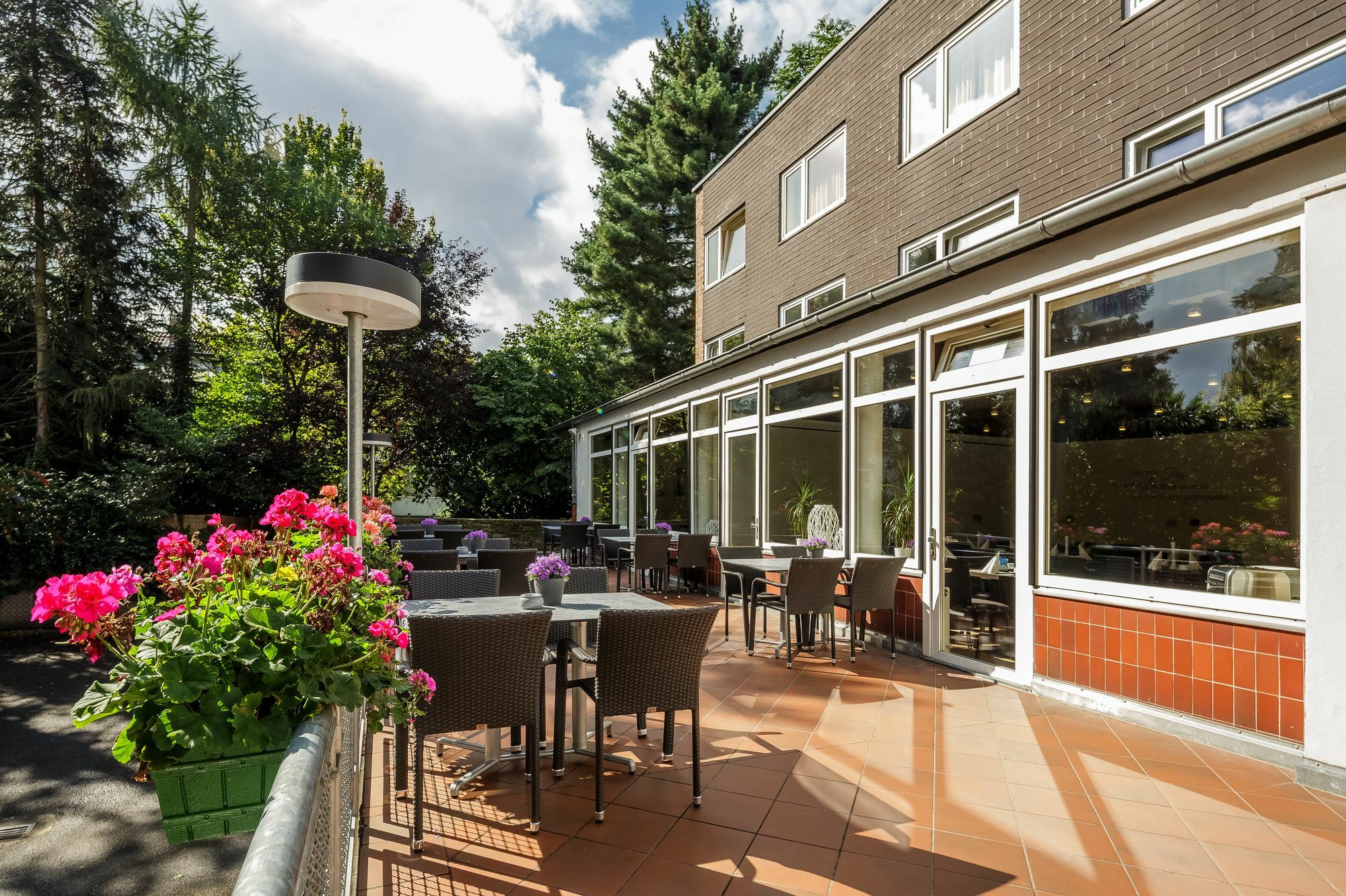 Messehotel Koeln-Deutz Dış mekan fotoğraf